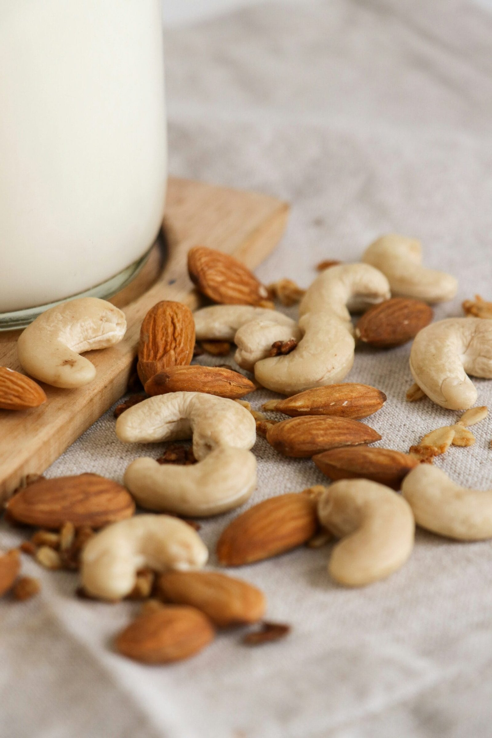 Is Almond Milk Acceptable on the Mediterranean Diet?