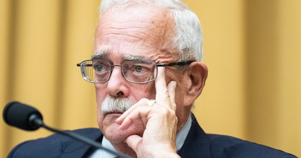 Gerry Connolly Beats AOC in Race for Key Democratic Congressional Post – Mother Jones